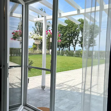 Cozy Studio Near The Beach Apartmán