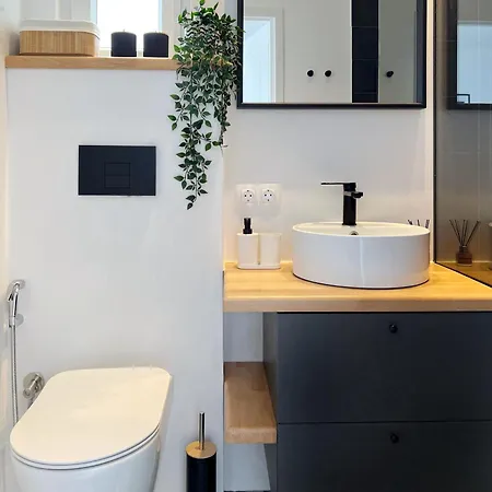 Cozy Studio Near The Beach Apartmán *