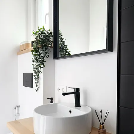 Cozy Studio Near The Beach Apartmán